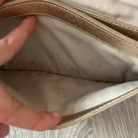 TORY BURCH leather gold clutch - Picture 6 of 11